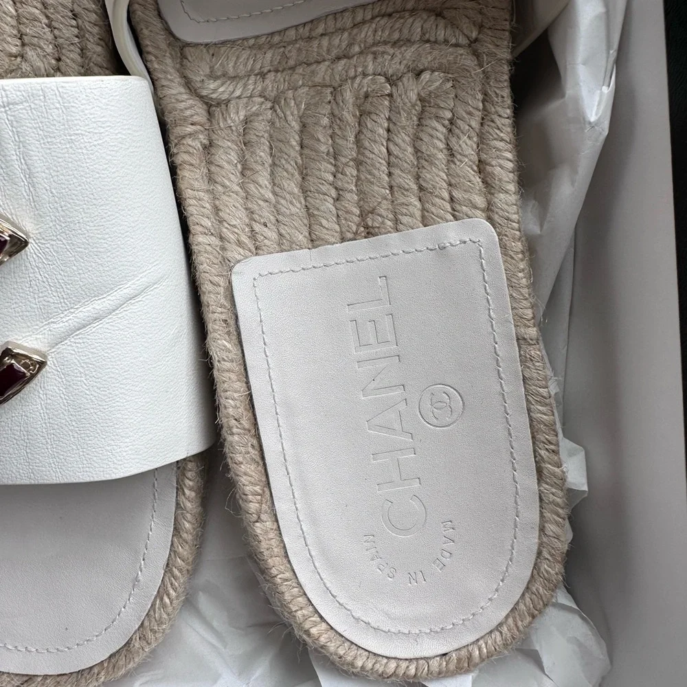 Brand New Never Worn Chanel Stud Encrusted Slides - Picture 8 of 8